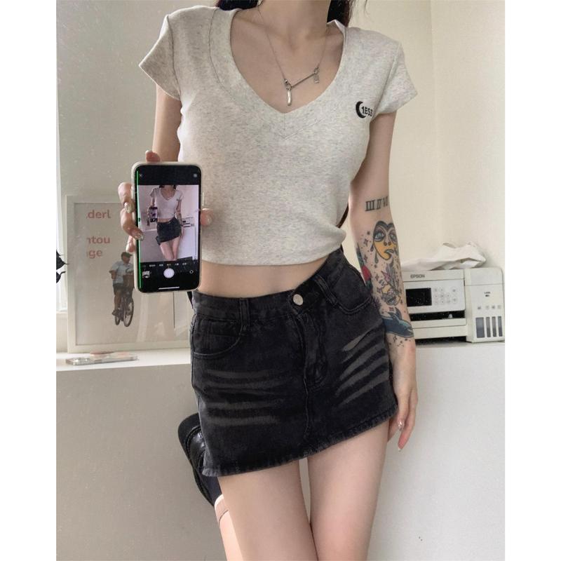 Áo Thun Croptop Mùa hè ngắn tay thêu chữ, cổ chữ V, hợp xu hướng, Phong Cách gợi cảm, Hàng Mới Về 2024 Nữ Women 0