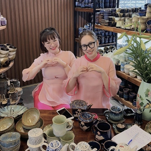 Gốm Làng - Hai Nàng Bán Gốm