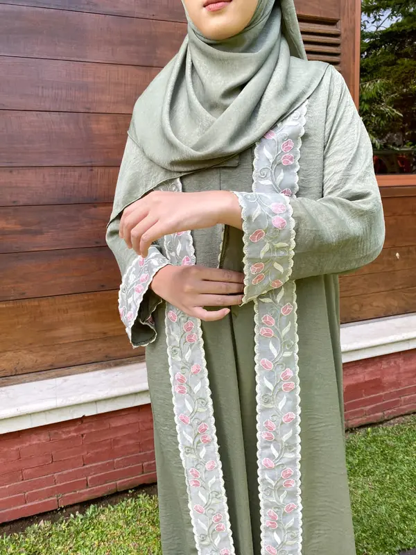 Zakia Abaya Santorini Silk Premium Friendly Busui Bordir Mewah Lebaran abaya  syakila 3