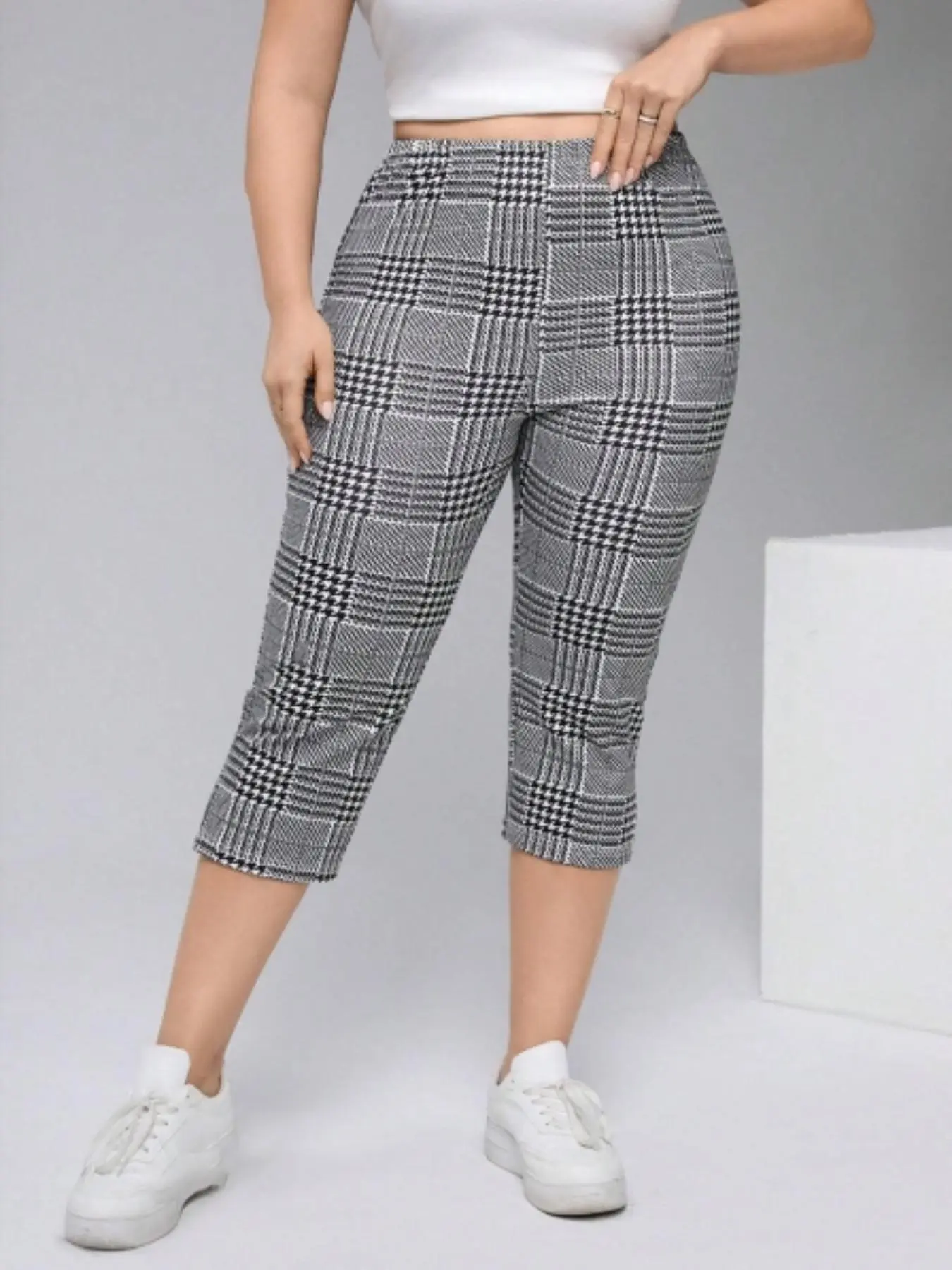 【Plus Size】Plaid Print Capri Pants, Casual Comfy Capri Pants for Daily Wear, Women's Bottoms for Summer