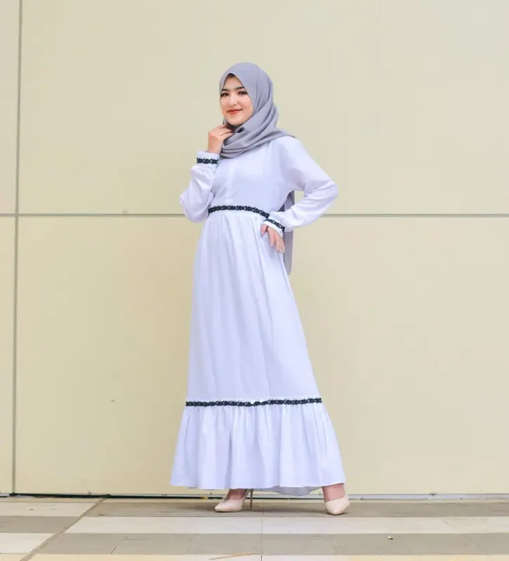 Baju Gamis remaja wanita dewasa Syakira Putih terbaru kekinian Baju Kondangan Modern Kombinasi Renda Tebal Crepe Muslim Dress  Kancing Syari 1