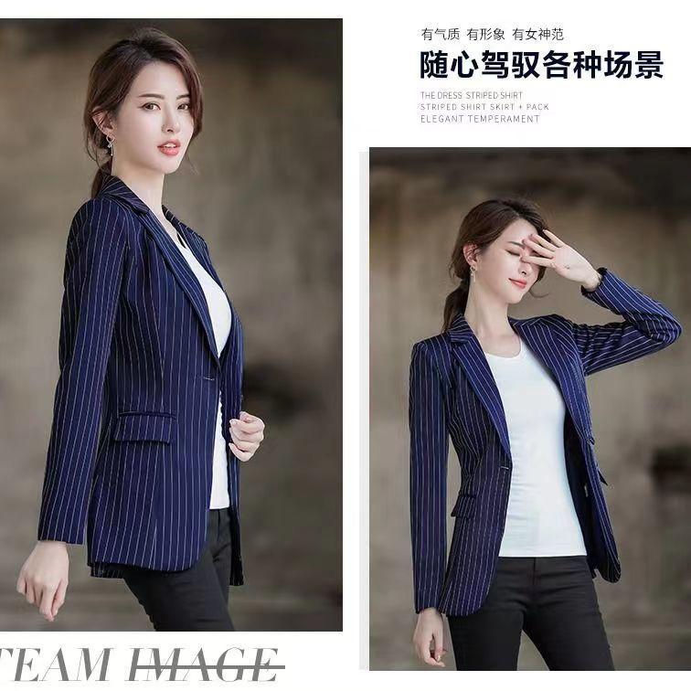 Product Introduction of Áo Khoác Blazer Sọc, Dành Cho Nữ, Phong Cách Hàn Quốc, Hàng Mới Về Mùa Xuân Và Mùa Thu 2024, Dễ Phối Đồ, Ngoại Cỡ, Bộ Đồ Hợp Xu hướng, Đánh Giá Tích Cực 703, Thích Hợp Cho Mùa Xuân Và Mùa Thu 9