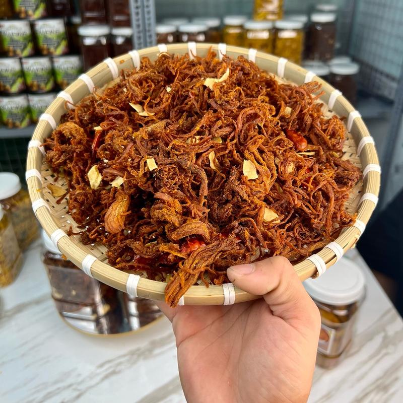 1 kg 2 hũ 500 gr khô gà cháy tỏi hàng cty 169k