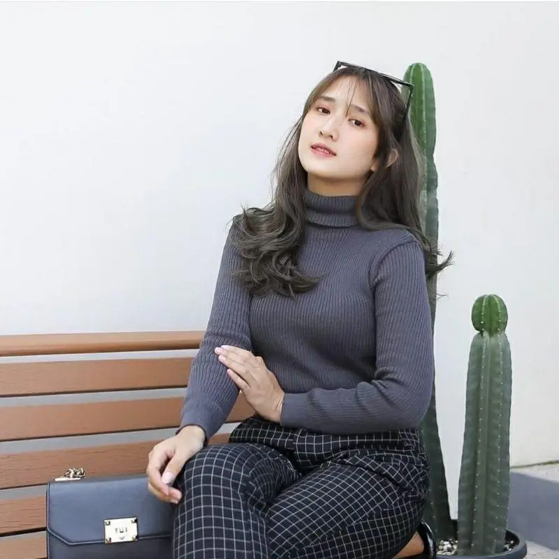 Turtleneck Wanita Polos Lengan Panjang Bahan Knit Lembut Dewasa Katun Rib