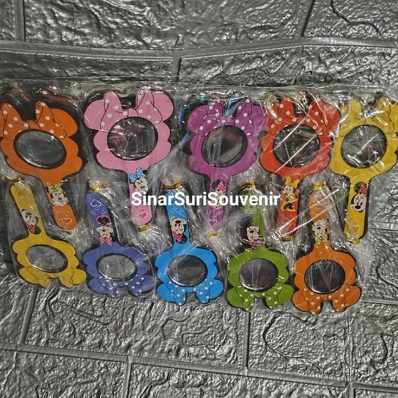 SOUVENIR ISI 100 PCS KACA CERMIN KARAKTER LUCU KEMAS PLASTIK souvenir Pernikahan 1