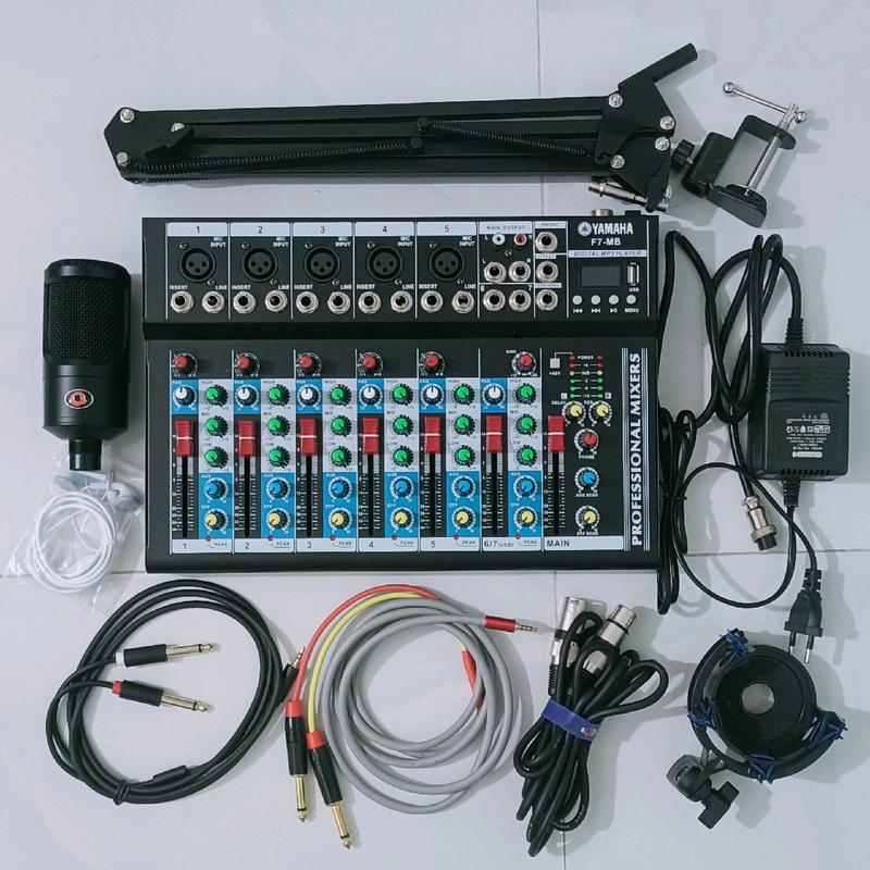 Mixer F7 -MB có màn hình bluetooth và AQTA P1 màu đen