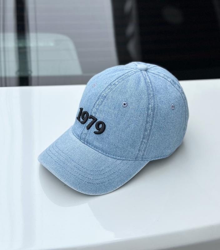 Mũ lưỡi trai jean cao cấp thêu năm sinh từ 1975=>2005 ! Nón kết korea free size , phù hợp mọi lứa tuổi , khoá thép không rỉ , phom ôm đầu , mẫu mới 2025