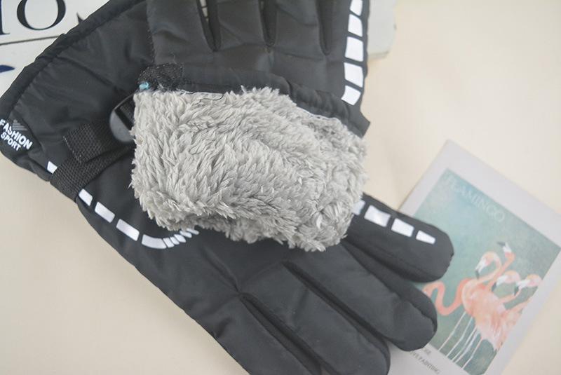 Product Introduction of Winter Men Fleece Lined Gloves Thickened Waterproof Non-Slip Warm Motorcyclist Gloves for Outdoor Sports Riding Hiking Skating 12