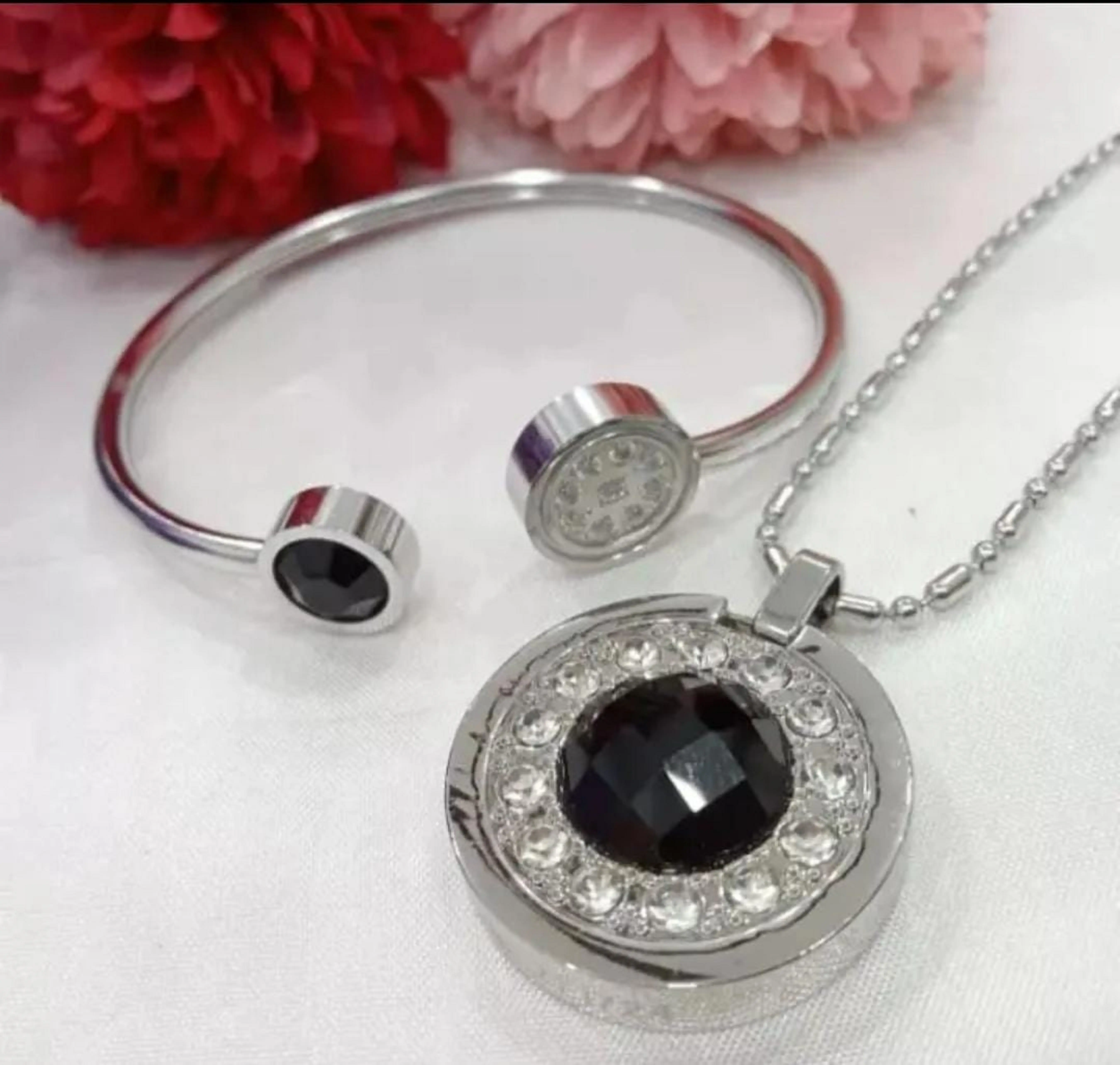 1 SET KALUNG TITANIUM BISA BAYAR DITEMPAT