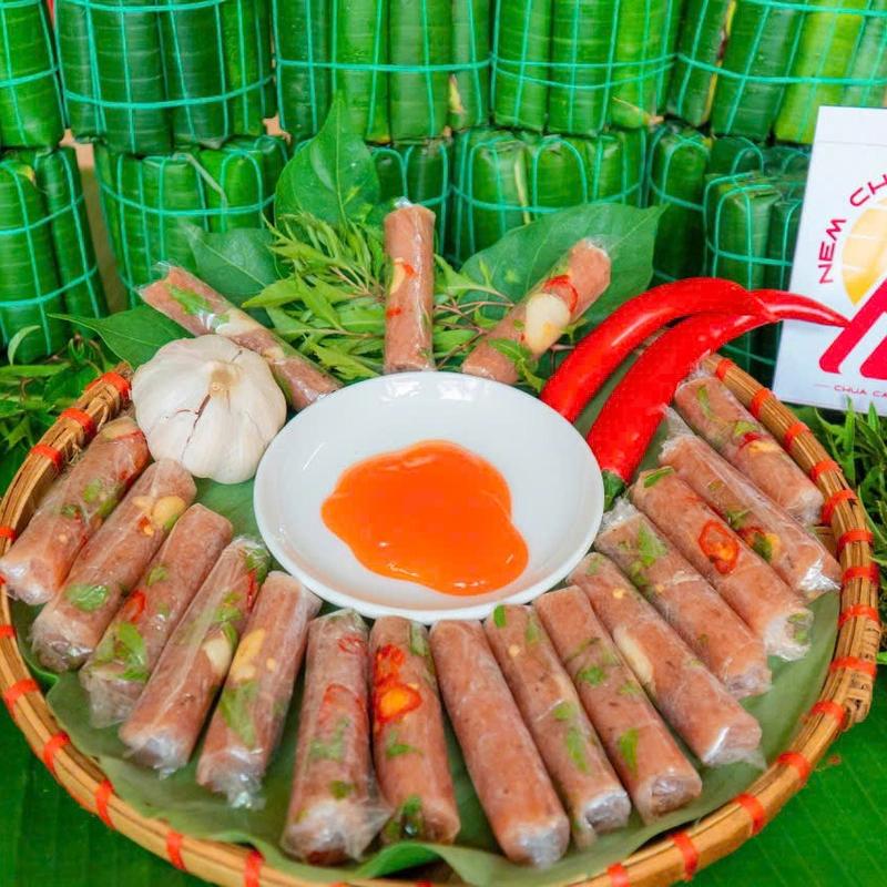 (quà tặng trên live): mua 50 nem tặng 10 nem, nhận về 60 nem chua đặc sản Thanh Hoá, chua cay đúng vị.