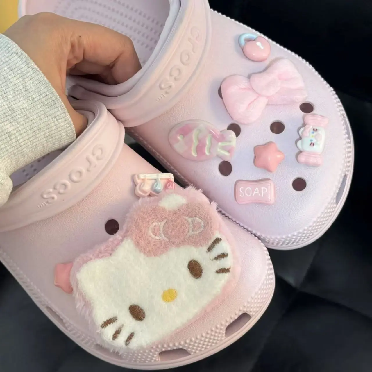 Charm Giày, Chặn Thoáng Khí Hình Mèo Con Màu Hồng Khuôn Mặt To, Phụ Kiện Hoạt Hình, Phụ Kiện Cro, Dễ Thương, Có Thể Tháo Rời Tự Làm, Trang Trí Hoa Giày KT