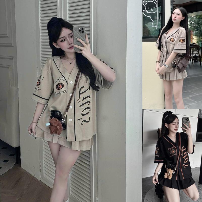 Set Váy Áo Họa Tiết Chữ Cổ V Chạy Viền Mí Phối Chân Váy Xếp Ly Ngắn Kèm Quần Trong Dress Nữ Top Women TTN1106 Kem Kem