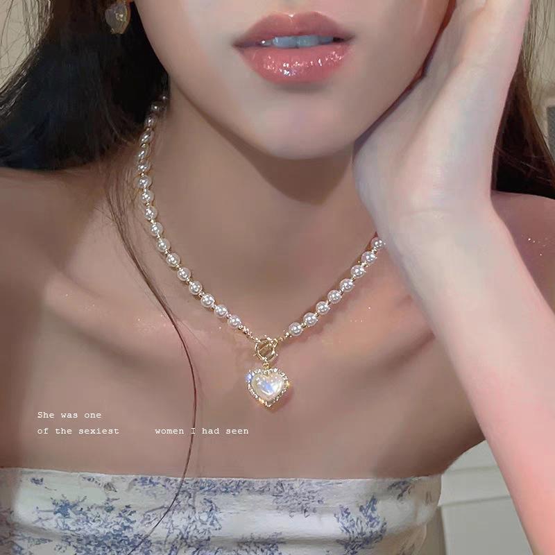 Product Introduction of Pearl Necklace for Women, Niche Light Luxury Design, High-end Fashionable Temperament, Clavicle Chain, Choker, Sweater Chain, Bead Chain 23