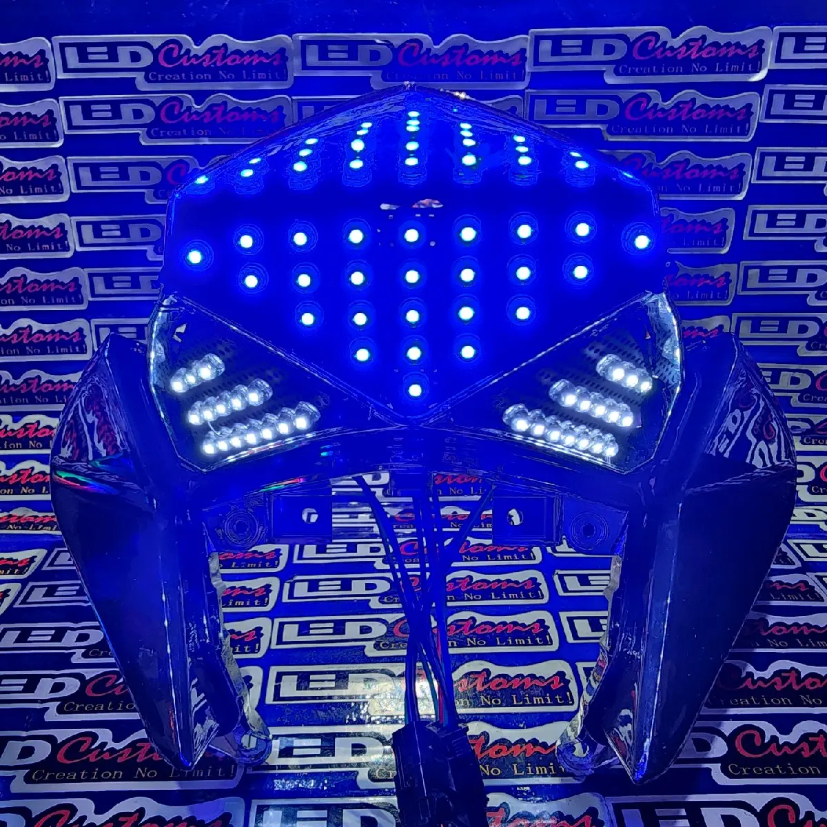 atas biru bawah putih