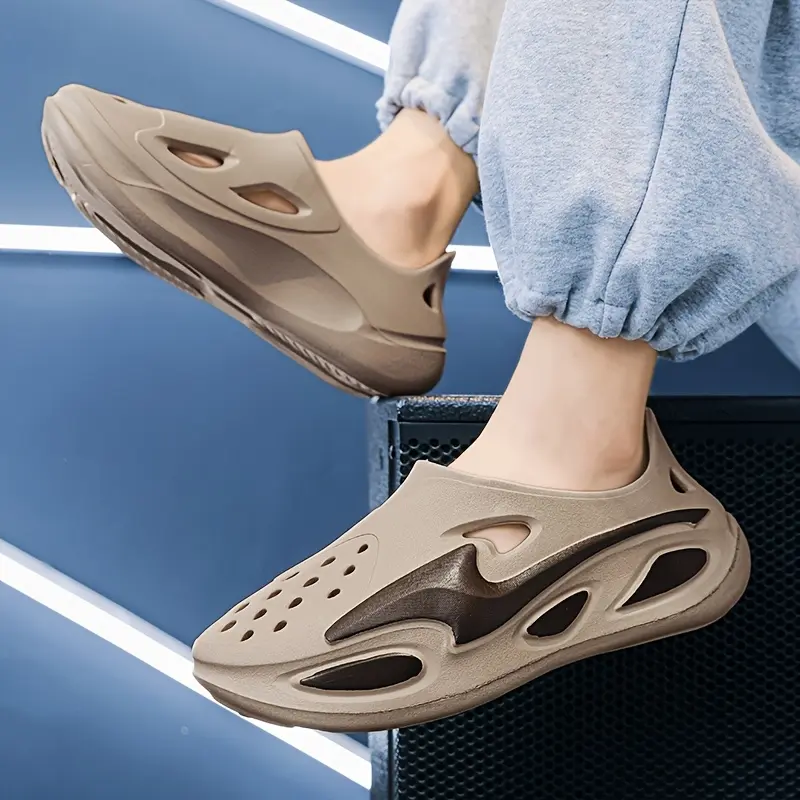 Men's Clogs, Slip-On Closed-Toe Sandals, Soft Sole Walking Shoes, Outdoor Garden Beach Slippers 7