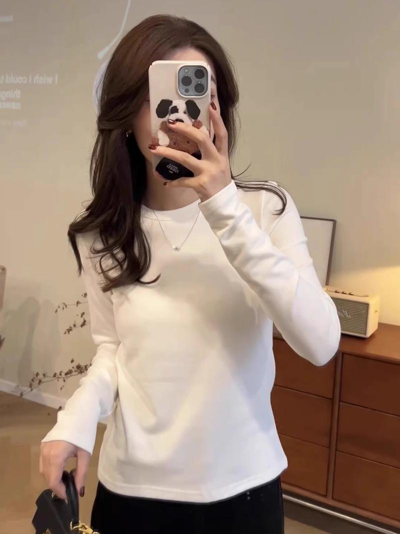 Product Introduction of White German velvet bottoming shirt for women's autumn and winter polished thickened inner thermal round neck front shoulder long-sleeved T-shirt card waist top 2