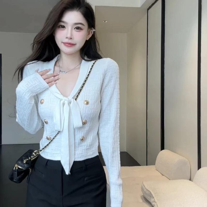 Product Introduction of Áo Cổ Chữ V Dáng Ôm, Cho Nữ, Thích Hợp Mặc Mùa Hè 4