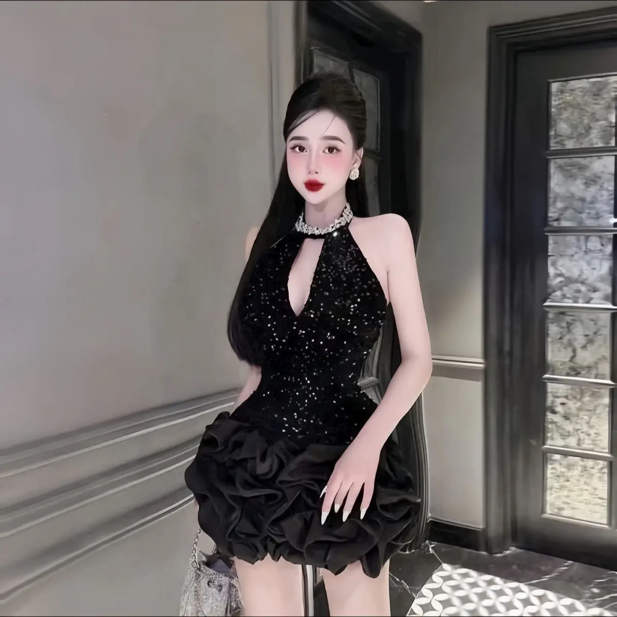 Đầm Kim Sa Cổ Yếm Phối Voan Dáng Bí Phồng