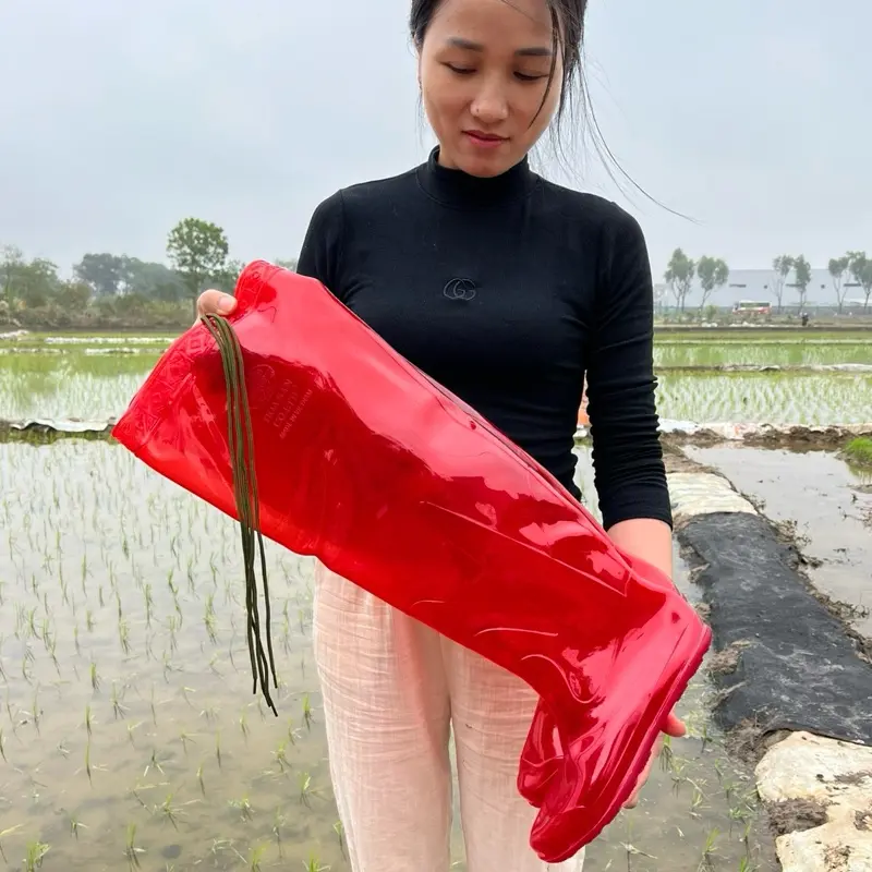 Ủng Đi Cấy,Lội Nước Làm Nông Nghiệp màu đỏ trong hàng Hoa San loại 1 dài 52cm cỡ từ 36-43 cho mọi người làm việc 0