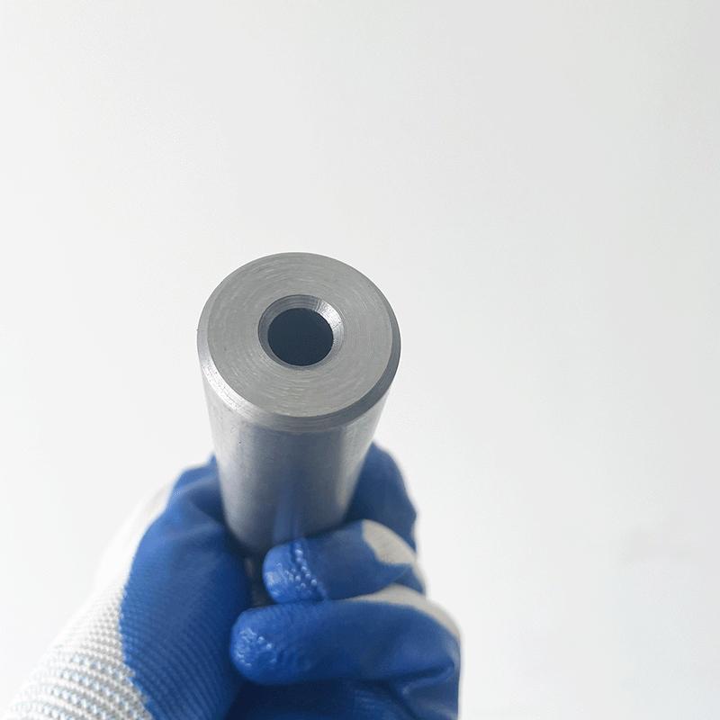 Ống thép không mối nối, Đường kính 16mm, Được làm bằng thép chính xác hợp kim thủy lực, Chống cháy nổ, Chamfer ống bên trong và bên ngoài, Được làm bằng thép 42crmo 2