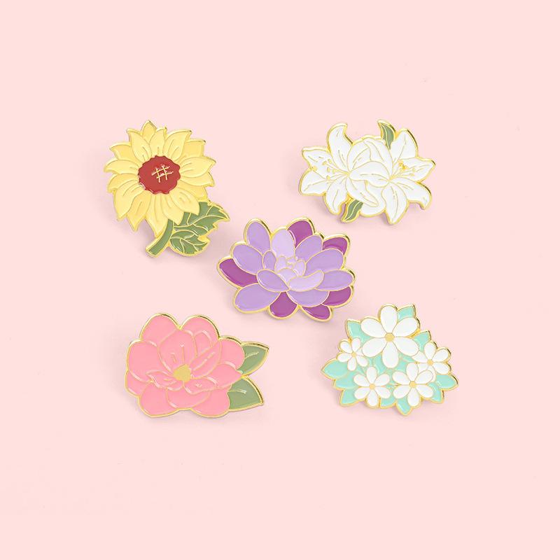 Product Introduction of New Foreign Trade Floral Brooch Elegant Lily Flower Sunflower Oil Painted Brooch Anti-Exposure Buckle Wholesale 1