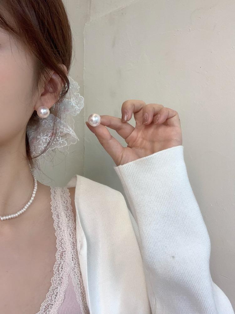 Product Introduction of Shijia Pearl Stud Earrings 2024 New Popular High-Grade Earrings 925 Silver Pin Earrings Female Light Luxury Temperament Ear Clip 2