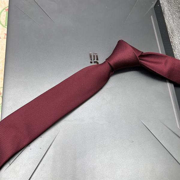 Cà vạt nam màu đỏ đô vải gân trơn 5cm mẫu tự thắt mới 2023 Giangpkc
