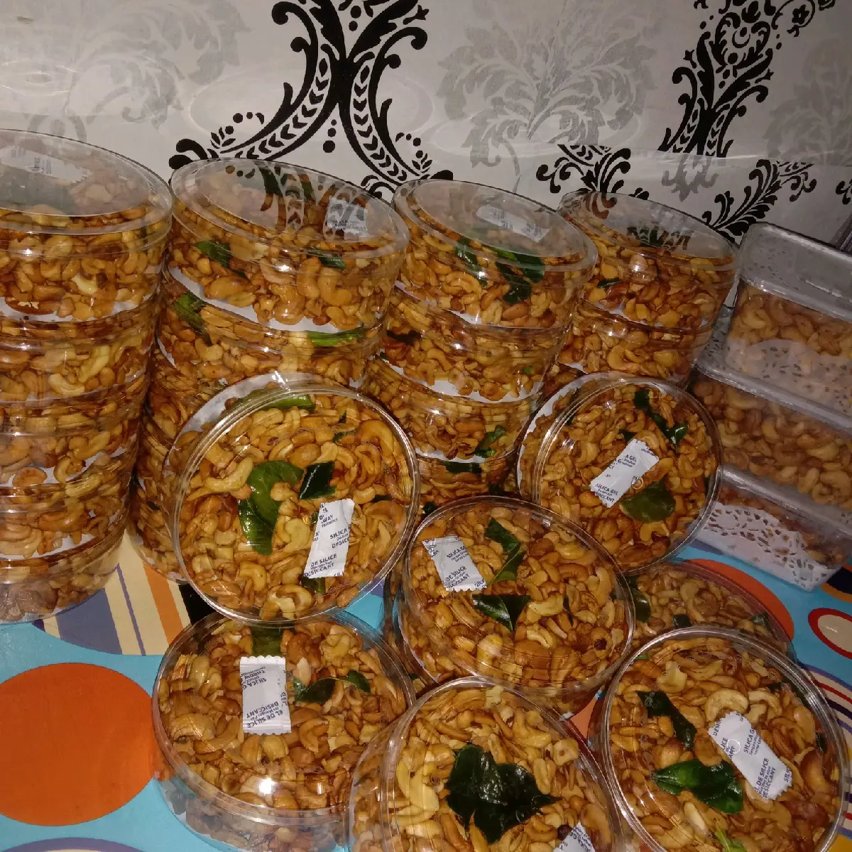 KACANG MENTE PECAHAN 250GR ISI 12 TOPLES