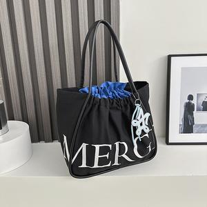 กระเป๋าโท้ท MERG ความจุมาก กระเป๋าสตรีลำลอง กระเป๋าสะพายสไตล์ขี้เกียจ กระเป๋าผ้า เหมาะสำหรับการเดินทาง กระเป๋าถืออเนกประสงค์ hand  bag tote  bags shoulder  bag merge  a  day  bag กระเป๋า  merge  ของแท้