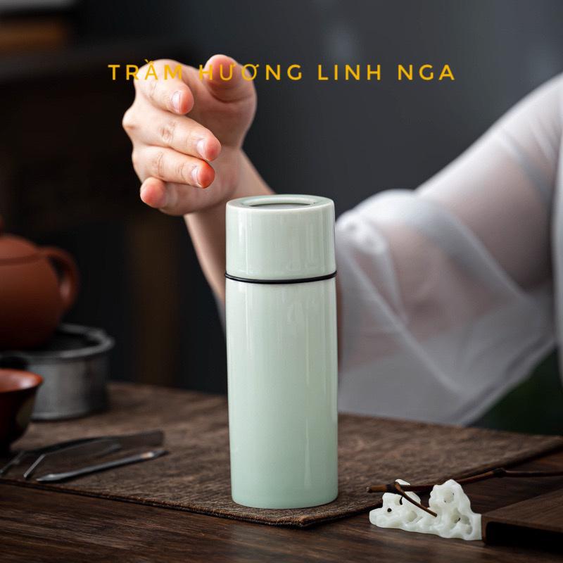 Product Introduction of Lư xông trầm hương bằng điện di động, có chế độ xạc pin như , thời lượng sử dụng lên tới 25 giờ, nhiệt độ cao lên tới 400°C. Chất liệu gốm sứ cao cấp cách nhiệt, tiện lợi khi mang đi xa ( QUÀ TRI ÂN: Hũ 5gram dăm kì Hải Nam)   ) Dầu Thơm Phòng Dầu Thơm 8