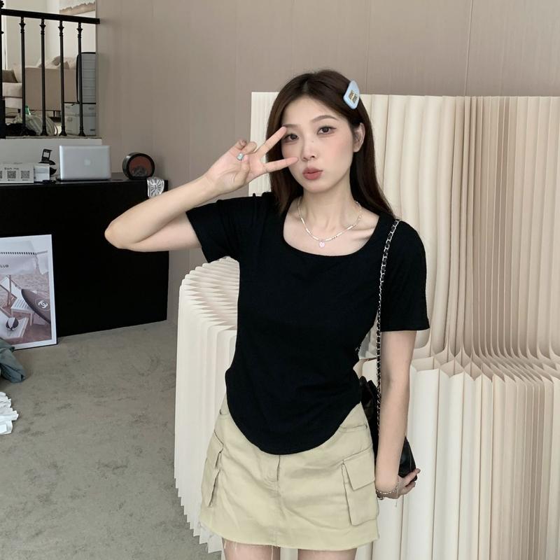 Product Introduction of [2098 Favorites] Regular Shoulder Short Sleeve T-Shirt for Women, Square Neck Top, Summer Plus Size, Regular Shoulder, Tummy Concealing, Slimming, Curved Design Top 19
