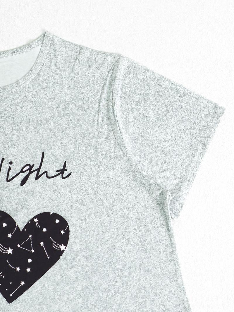 Product Introduction of 【Plus Size】Heart Print Tee & Pants Pyjama Two-piece Set, Casual Comfy Round Neck Short Sleeve T-shirt & Trousers PJ Set, Women's Sleepwear for Fall & Winter 6
