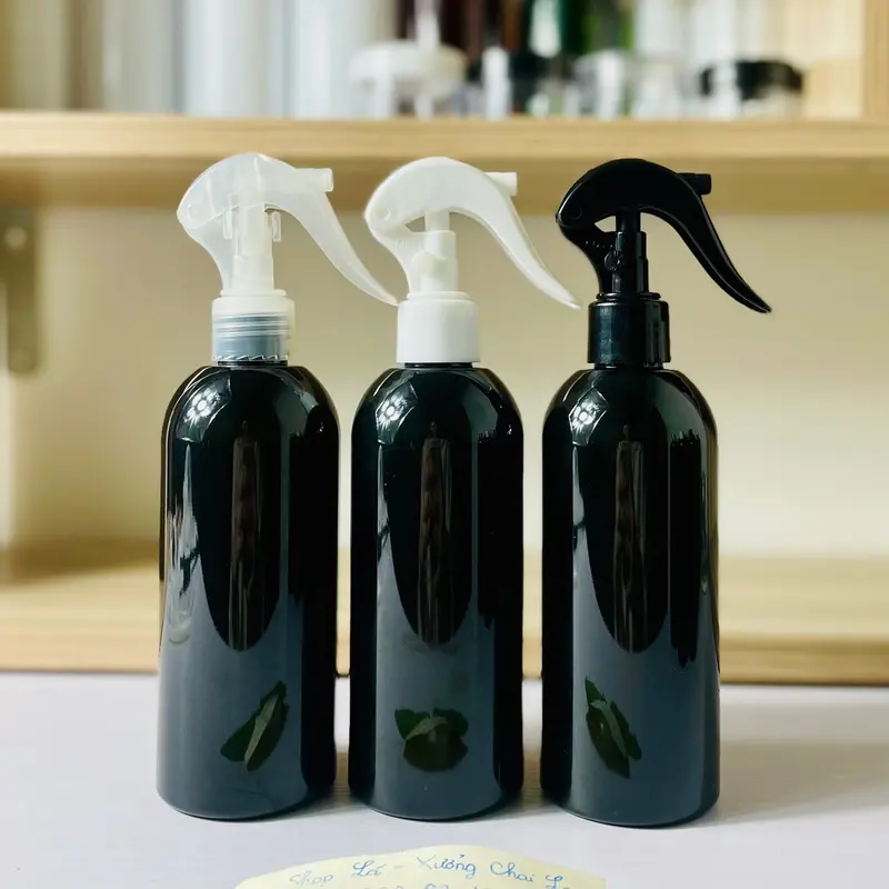 Chai Lọ Nhựa Cocoon Màu Đen 300ml Đủ Kiểu Vòi Nhấn-Xịt Phun Sương-Nắp Bật-Vặn-Khoá Vàng,Bạc-Vòi Nhấn Cao Cấp-Chất Lượng đựng ủ tóc bình 5