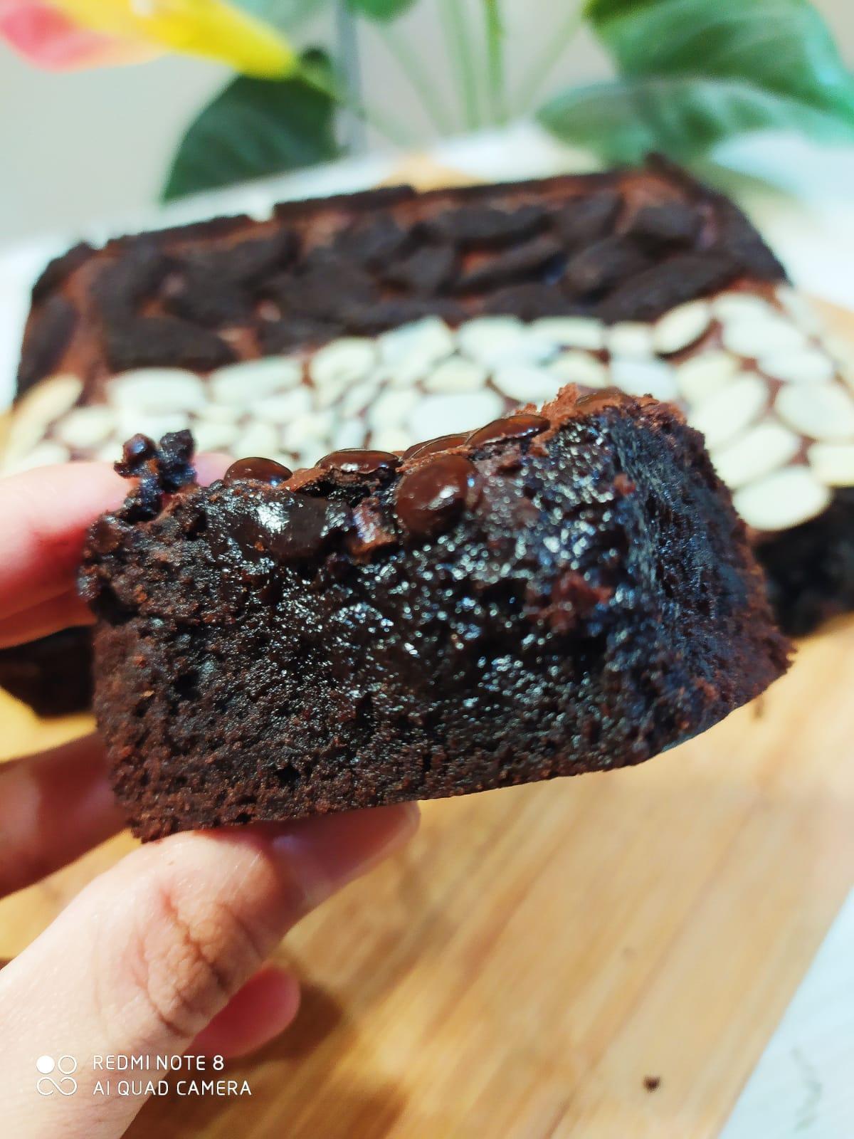 Brownies Bella Melted Brownies Cokelat Size Big with Toppings Food Frozen Makanan Makanan Cemilan