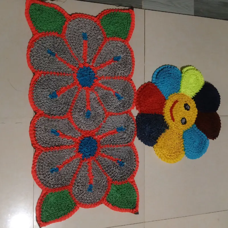 combo 2 thảm dặm chân bao gồm 1 thảm đôi 50cm*95cm và 1 thảm hoa 50cm*50cm màu mẫu ngẫu nhiên 2