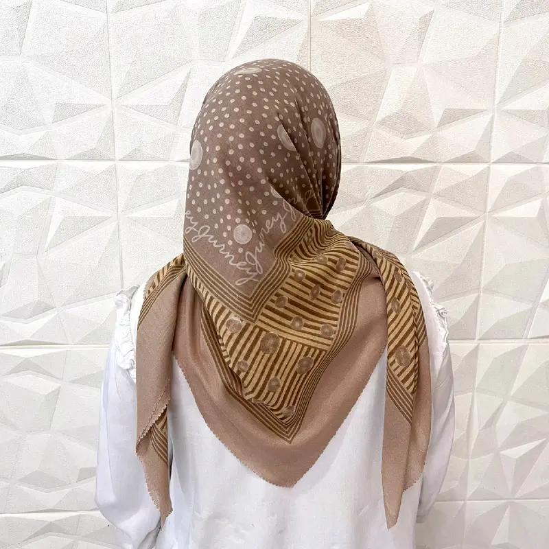 HIJAB SEGIEMPAT MOTIF JP SERIES CICI BEST SELLER 2023/KERUDUNG KATUN SUBLIME 1