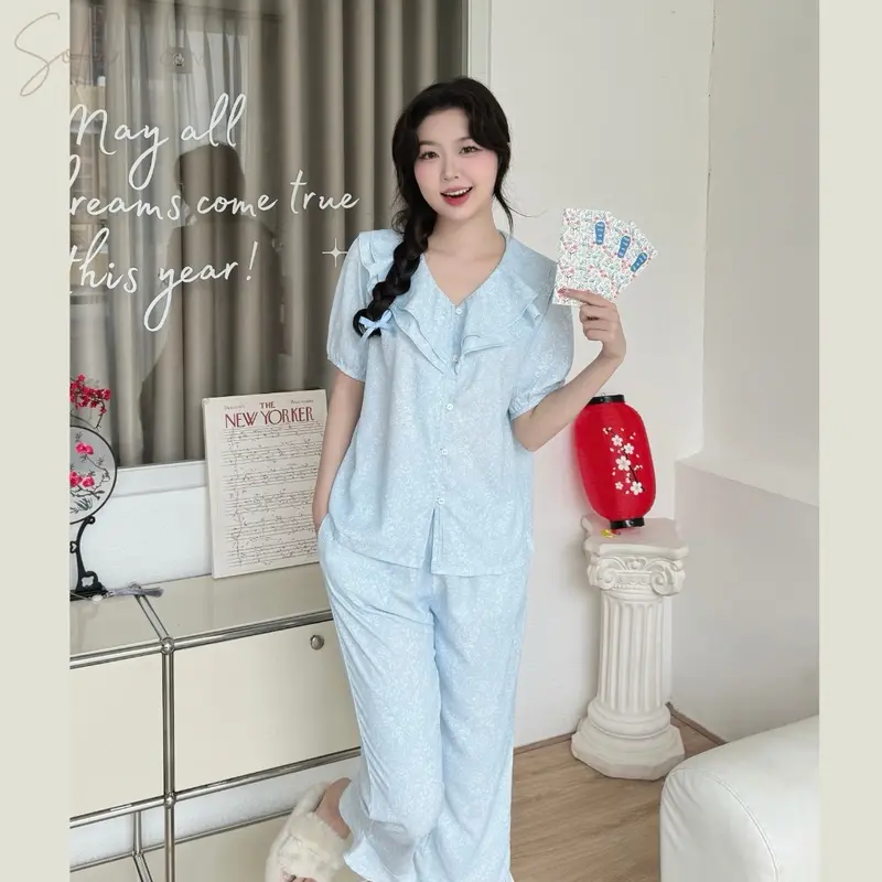 SOLLA HOME - Bộ Mặc Nhà Nữ Áo Cổ Bèo Cách Điệu Quần Tám Tấc Chất Lụa Hàn 1