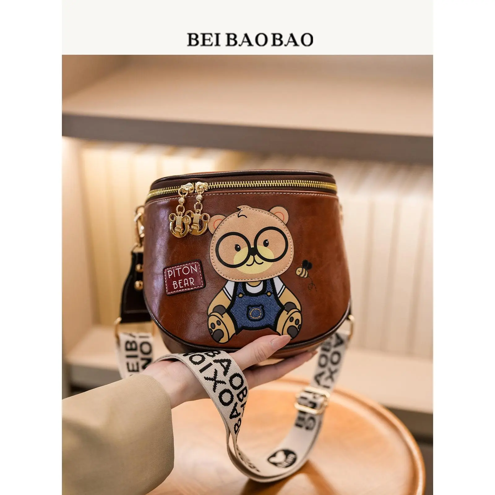 Women's Portable Bag Vintage Printed High Quality Messenger Bag Korean Style Ins Fashion All-Match Trend Cartoon Cute Women's One Shoulder Messenger Bag Casual