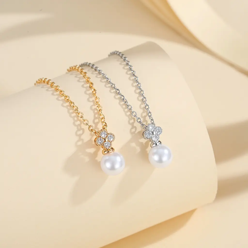 Lanme Jewelry Kalung Rantai Kristal Mutiara Semanggi Empat Daun Berlapis Emas Baja Tahan Karat Anti Luntur Aksesori Perhiasan Mode Wanita Dewasa LM699