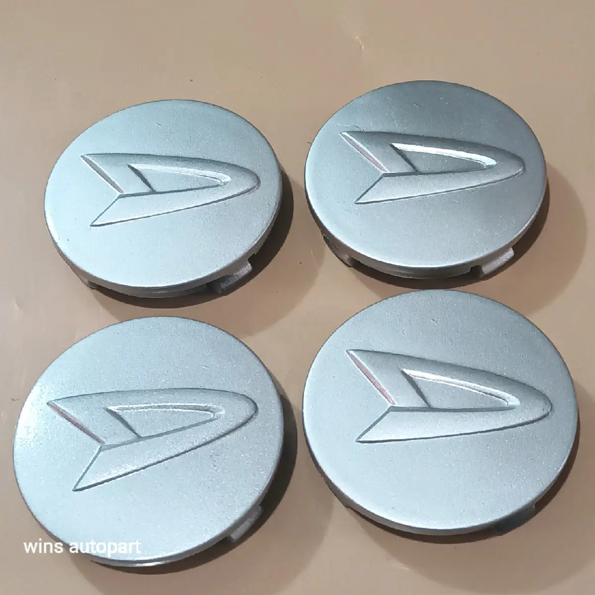 dop roda tutup velg as roda XENIA grandmax luxio terios diameter 5.7cm