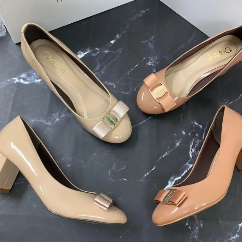 Giày cao gót 3 phân mũi tròn gót vuông chất liệu xi bóng phối nơ SVT_A893SVT Nữ Shoes Đế Cao 2