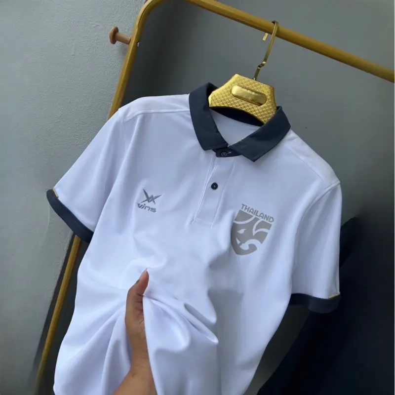 Áo Polo Nam, Liên Đoàn Bóng Đá Thái Lan, Thiết Kế Mới Nhất, Phong Cách Đơn Giản, Dành Cho Nam Và Nữ, Thời Trang Thể Thao Hàn Quốc, Nhiều Màu Sắc, Có Logo Đội Tuyển Quốc Gia, Đơn Giản Và Tinh Tế, Mặc Hợp Xu hướng, Thoải Mái Jean Menswear Ngắn Tay 0