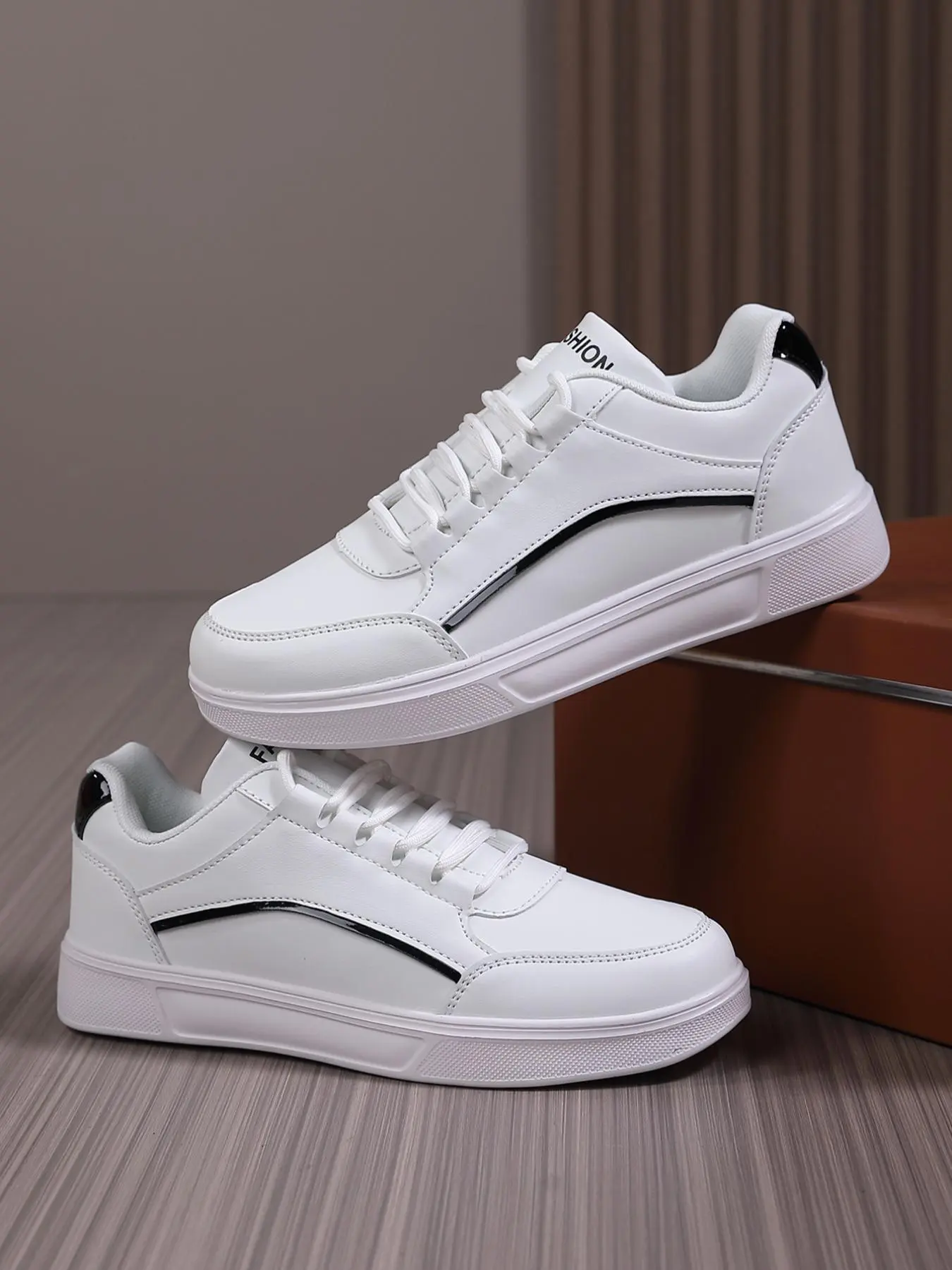 Men's Letter Pattern Lace Up Low Top Sneakers, Casual Comfortable Breathable Skate Shoes, Fashionable Sports Shoes for Daily Wear