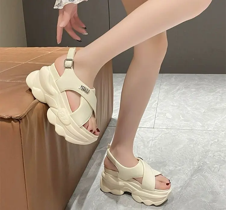 Sandal bánh mì quai chéo đính khoá - Hàng nhập cao cấp 2