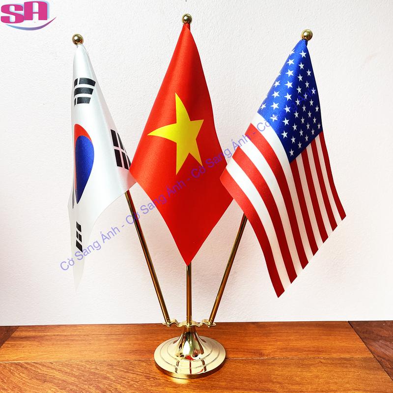 Bộ Cờ Để Bàn Cắm 3 cờ các nước tùy chọn, chất liệu hợp kim mạ vàng Decor Decor Phòng 3