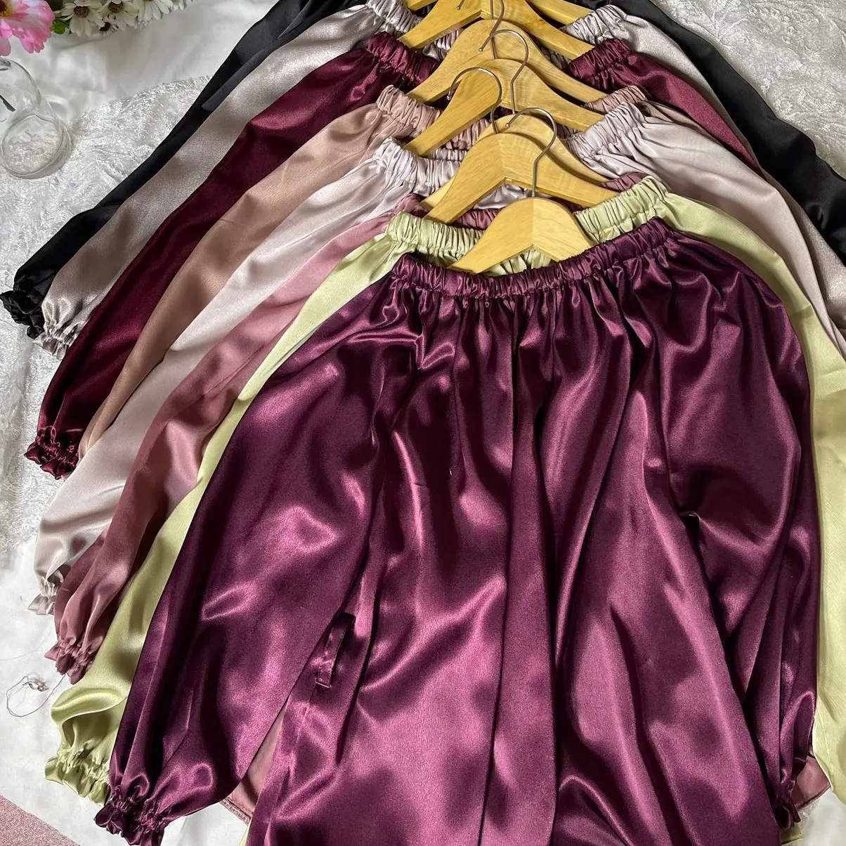 Flora blouse/ model leher karet blouse kekinian blouse Polos Hitam Baju Silk Wanita Atasan Top Panjang Motif