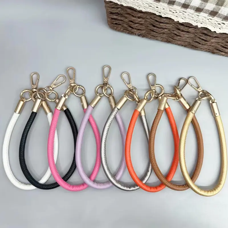 Fashionable Phone Lanyard, PU Leather Phone Strap with Universal Clip, Mobile Phone Bracelet, Anti-lost Phone Charm for Women & Men 3