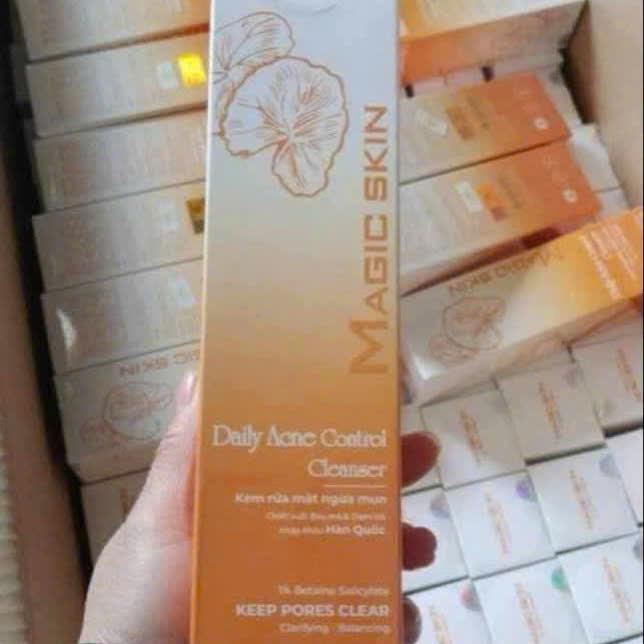 Sữa rửa mặt rau má ngừa mụn mới Magic skin