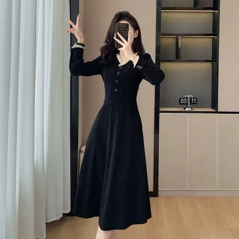 Váy nhung khoá dọc cho bé ti 1