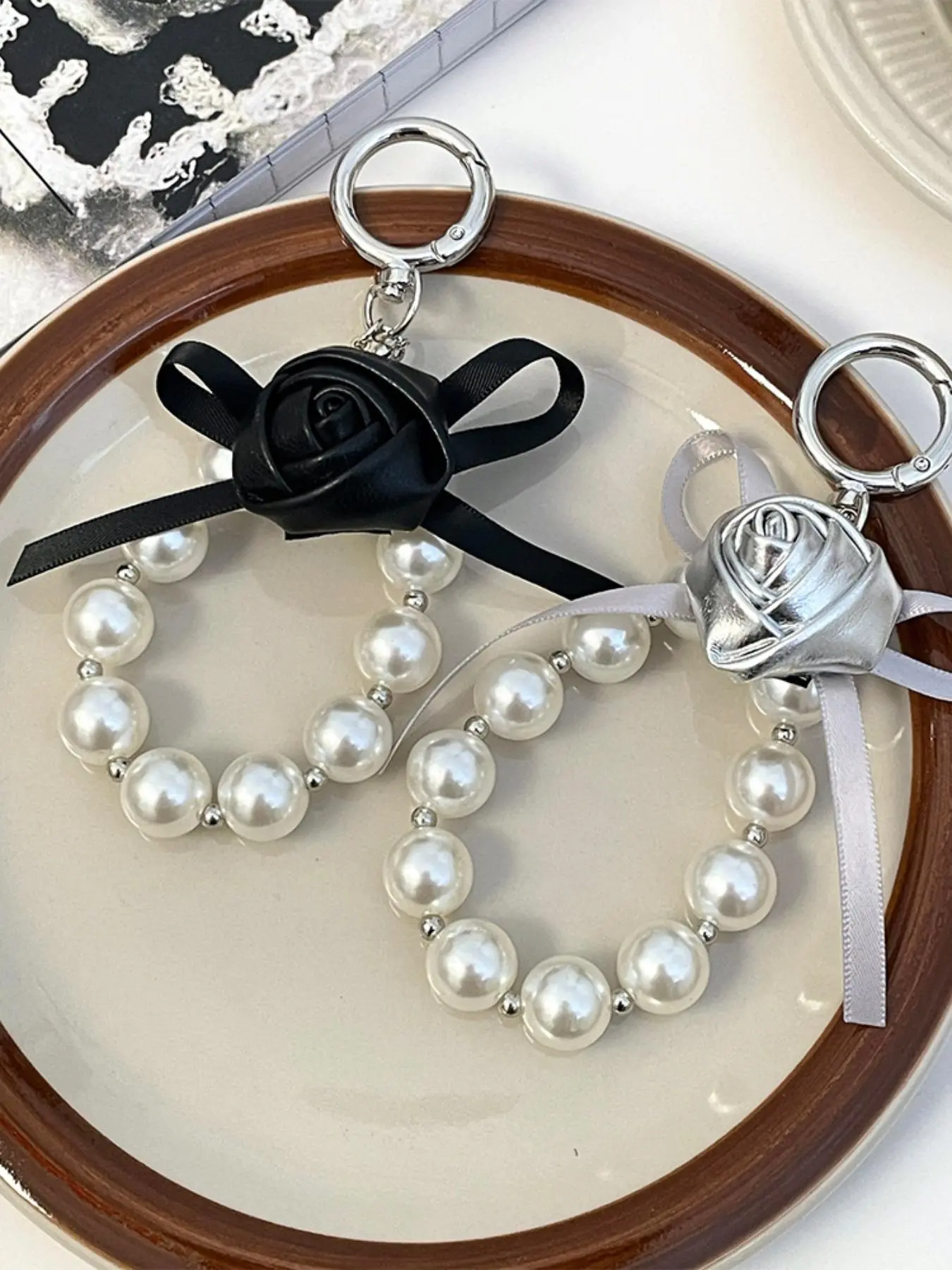 Elegant Faux Pearl & Rose Decor Bag Charm, Bag Keychain, Bag Decoration for Women & Girls, Trendy All-match & Exquisite Bag Accessories for Birthday Gift